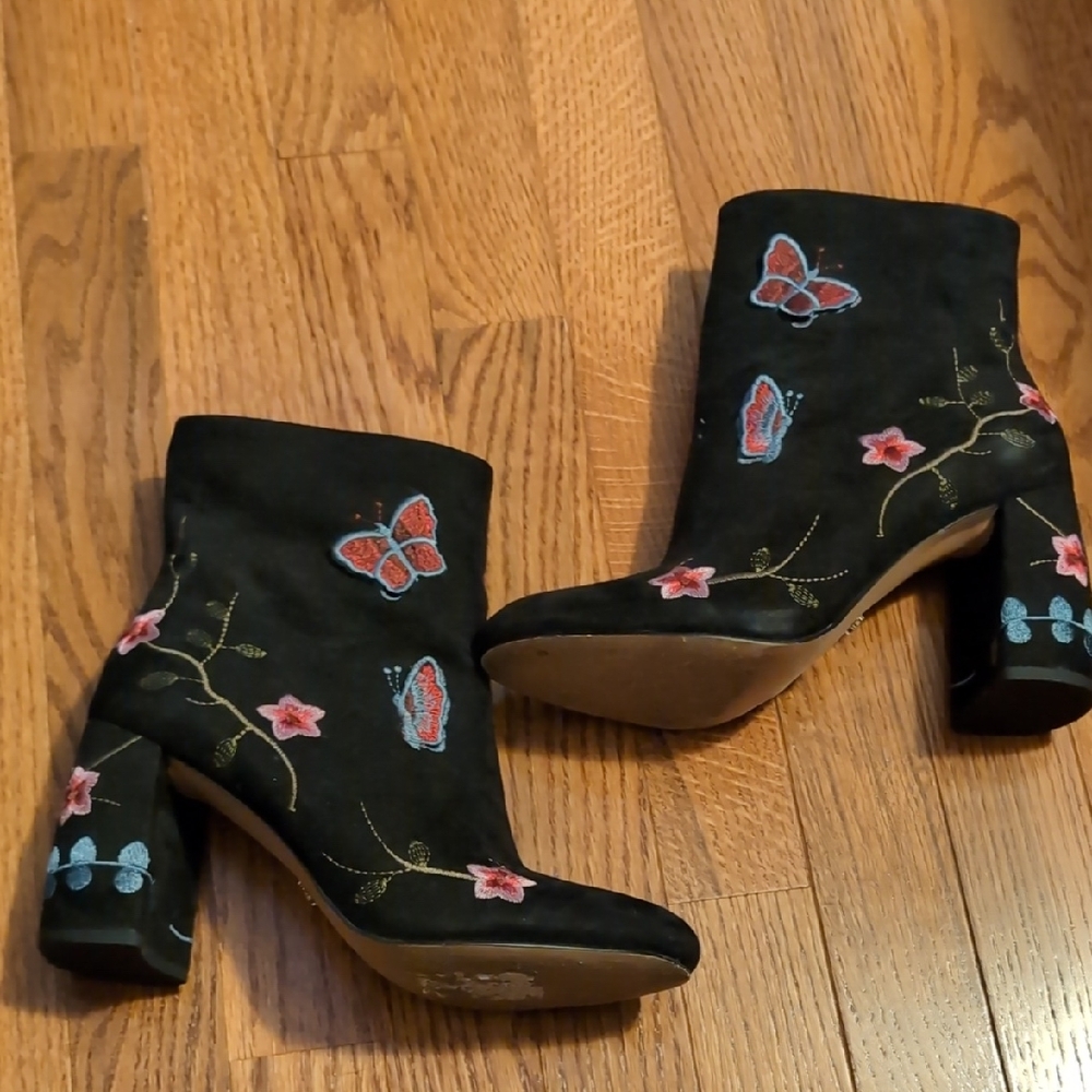 Nanette‎ Lepore Lily Black Heeled Boots with Embroidery